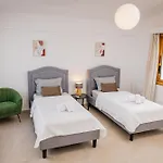 Cloxania Coral Villa