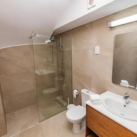 Cloxania Coral וילה