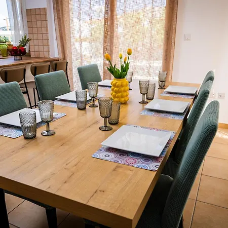 Cloxania Coral פאהיה