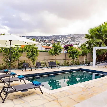 Cloxania Coral וילה