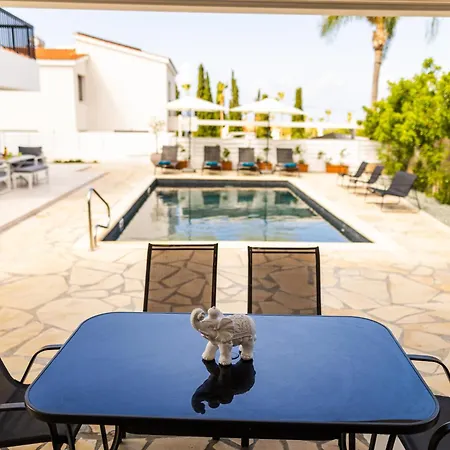 וילה Cloxania Coral פאהיה