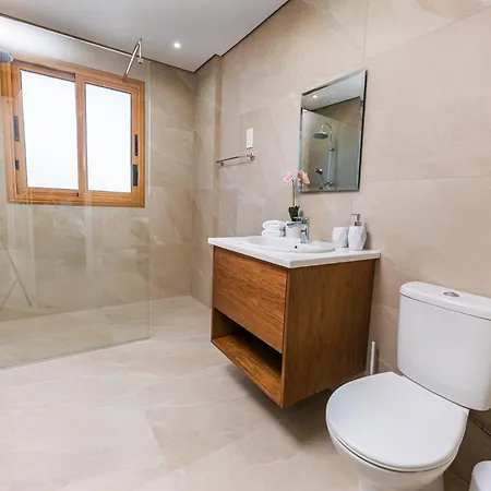 Cloxania Coral Villa