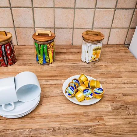 Cloxania Coral * Pegeia