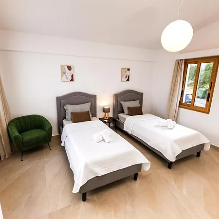 Cloxania Coral Villa