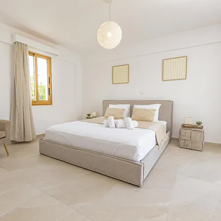 Cloxania Coral Villa *