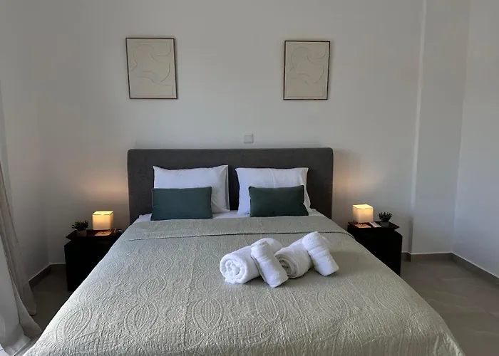 Cloxania Coral Villa Peyia