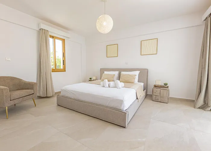 Cloxania Coral Villa *