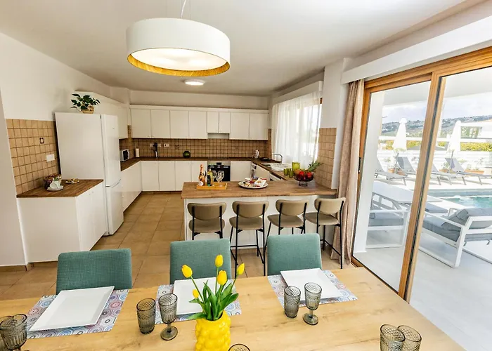 Villa Cloxania Coral Peyia